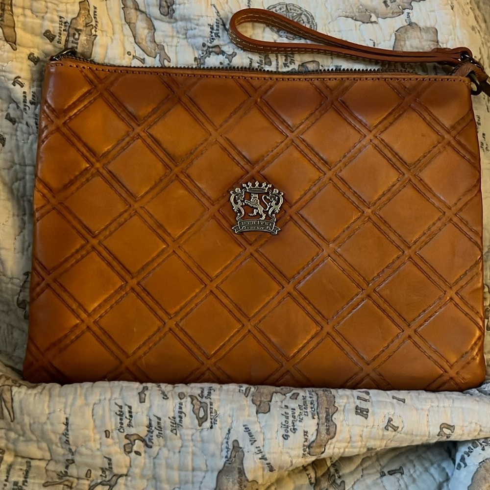 PRATESI FIRENZE DIAMOND QUILTED LEATHER LARGE WRISTLET